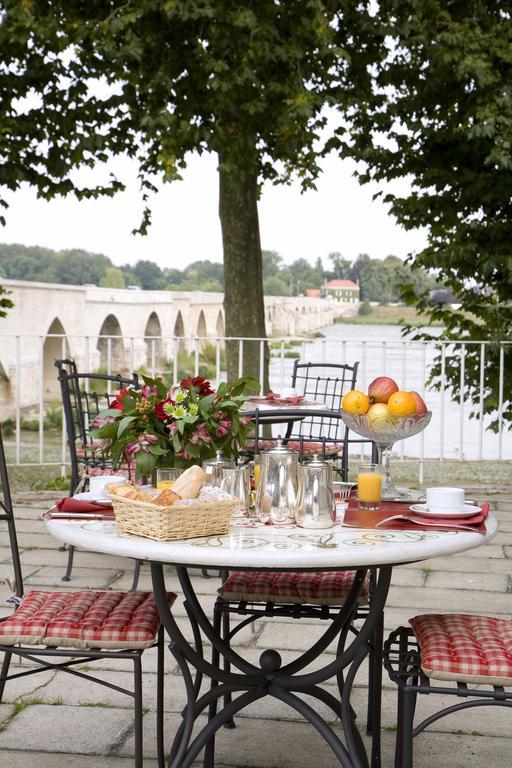 Grand Hotel De L'Abbaye Боженси Екстериор снимка